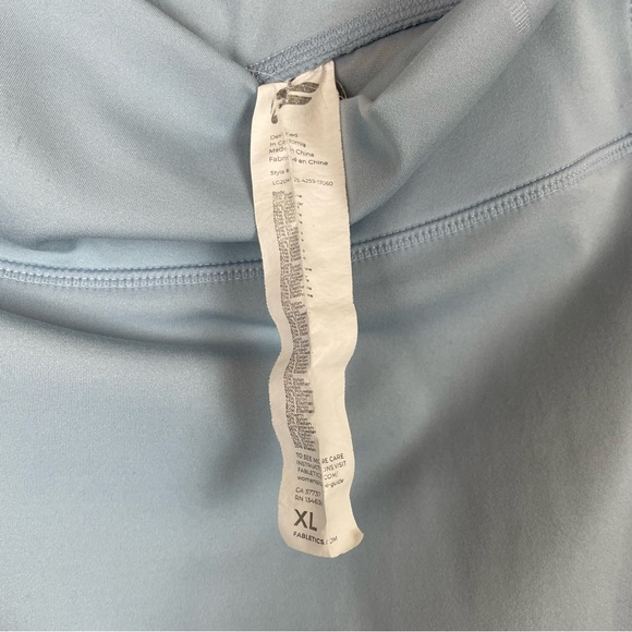 Fabletics Anywhere Motion365® High-Waisted Moto 7/8 Legging Size XL - Picture 9 of 10